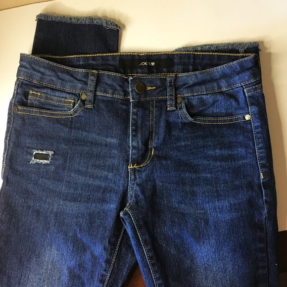 ππ’π'π¦ ππππ‘π¦ Distressed with Bling Frayed End Jeans β¦β¦β¦ - Picture 3 of 15